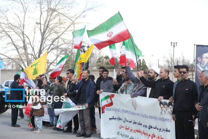 زنجیره انسانی مردم ایران اطراف نیروگاه‌ها و پل‌ها