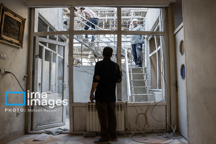 حمله هوایی به مناطق مسکونی تهران