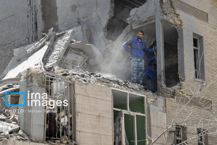 حمله هوایی به مناطق مسکونی تهران