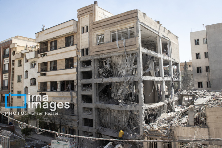 حمله هوایی به مناطق مسکونی تهران