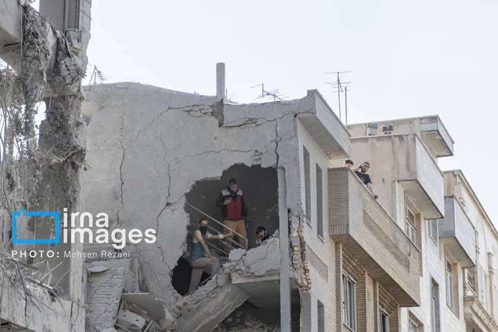 حمله هوایی به مناطق مسکونی تهران