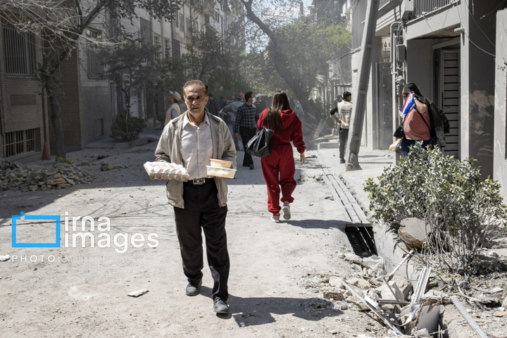 حمله هوایی به مناطق مسکونی تهران