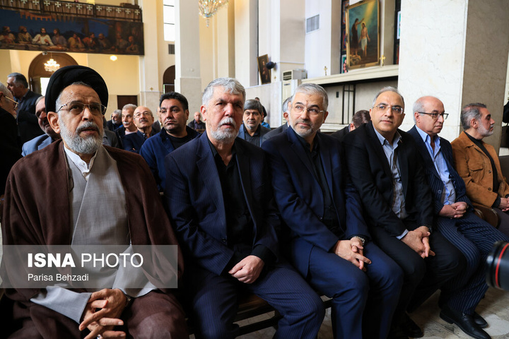 مراسم چهلم رهبر شهید در کلیسای سرکیس مقدس تهران