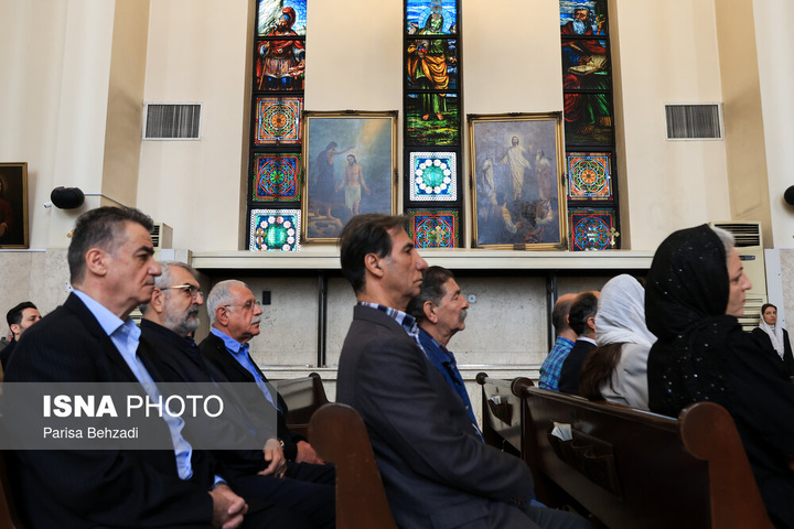 مراسم چهلم رهبر شهید در کلیسای سرکیس مقدس تهران