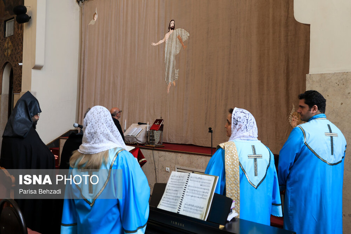 مراسم چهلم رهبر شهید در کلیسای سرکیس مقدس تهران
