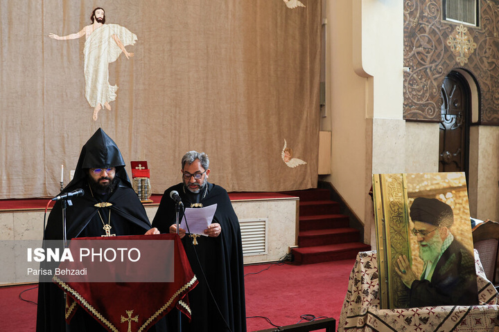 مراسم چهلم رهبر شهید در کلیسای سرکیس مقدس تهران