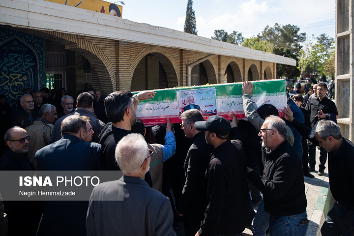 مراسم خاکسپاری پیکر شهید کمال خرازی