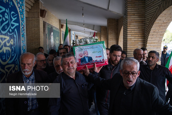 مراسم خاکسپاری پیکر شهید کمال خرازی