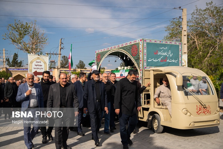 مراسم خاکسپاری پیکر شهید کمال خرازی