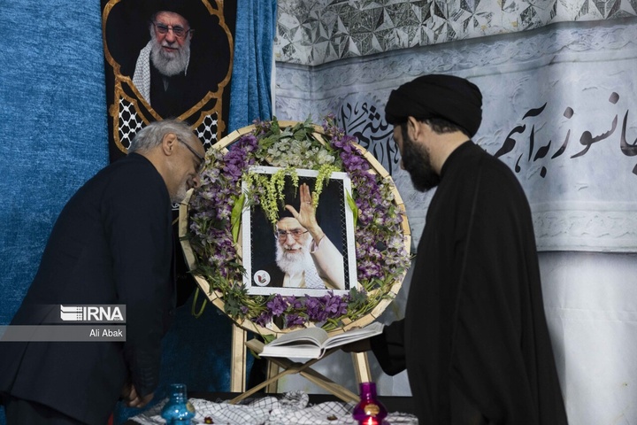 یاد دانش‌آموزان شهید میناب در حسینیه حیات طیبه