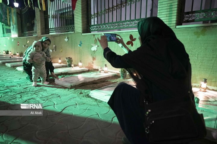 یاد دانش‌آموزان شهید میناب در حسینیه حیات طیبه