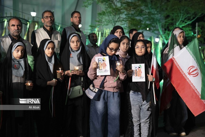 یاد دانش‌آموزان شهید میناب در حسینیه حیات طیبه