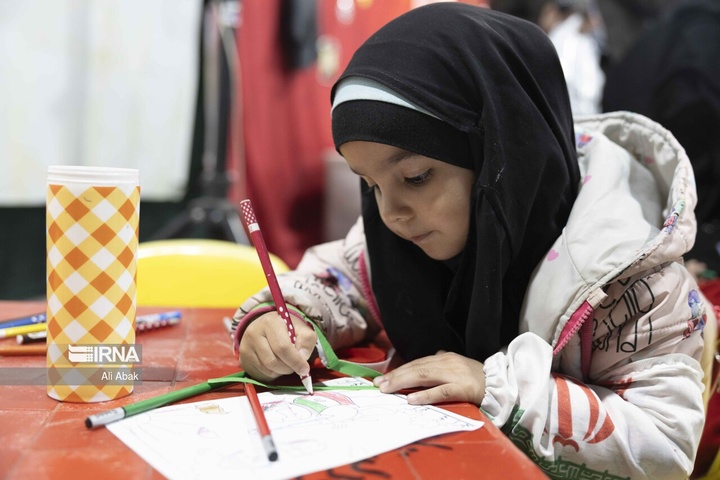 یاد دانش‌آموزان شهید میناب در حسینیه حیات طیبه