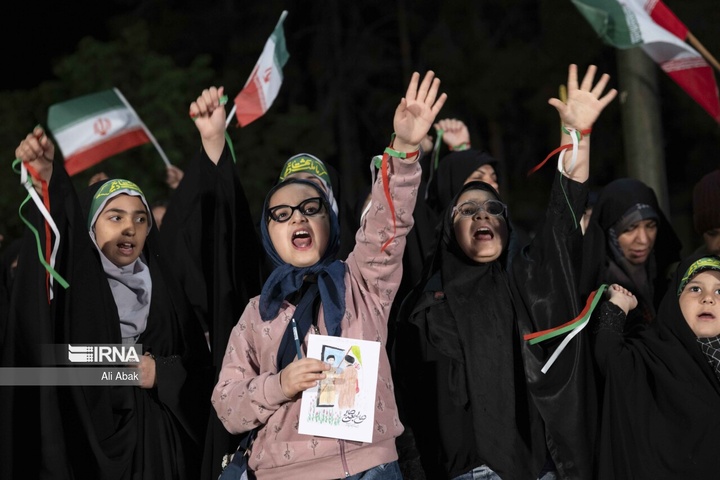 یاد دانش‌آموزان شهید میناب در حسینیه حیات طیبه