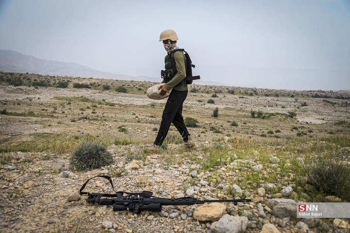 استقرار تکاوران عملیات ویژه نیروی دریایی ارتش در سواحل جنوب کشور