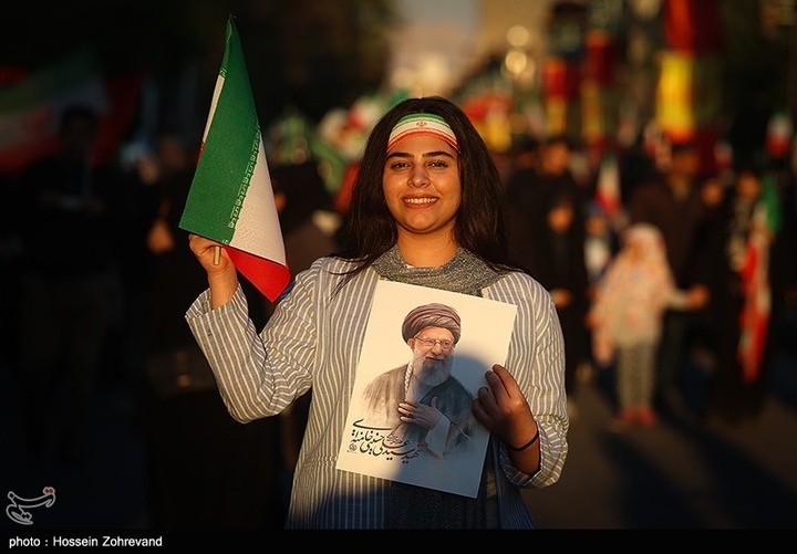 پرتره شرکت کنندگان در مراسم عزاداری چهلمین روز شهادت رهبر انقلاب در تهران