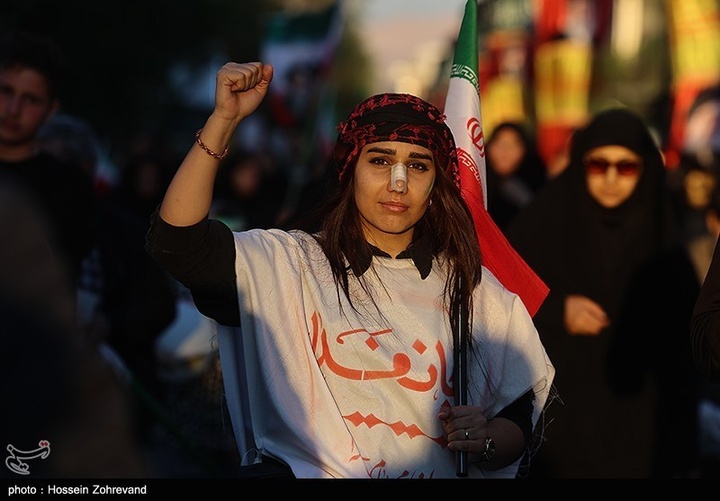 پرتره شرکت کنندگان در مراسم عزاداری چهلمین روز شهادت رهبر انقلاب در تهران