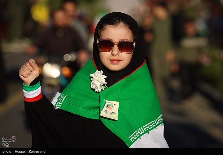 پرتره شرکت کنندگان در مراسم عزاداری چهلمین روز شهادت رهبر انقلاب در تهران