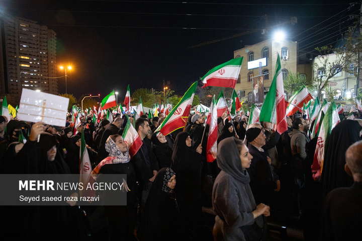 اجتماع حمایت از رزمندگان در مقابله با دشمن آمریکایی - صهیونی