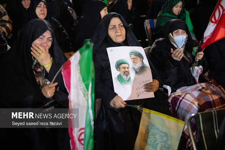 اجتماع حمایت از رزمندگان در مقابله با دشمن آمریکایی - صهیونی