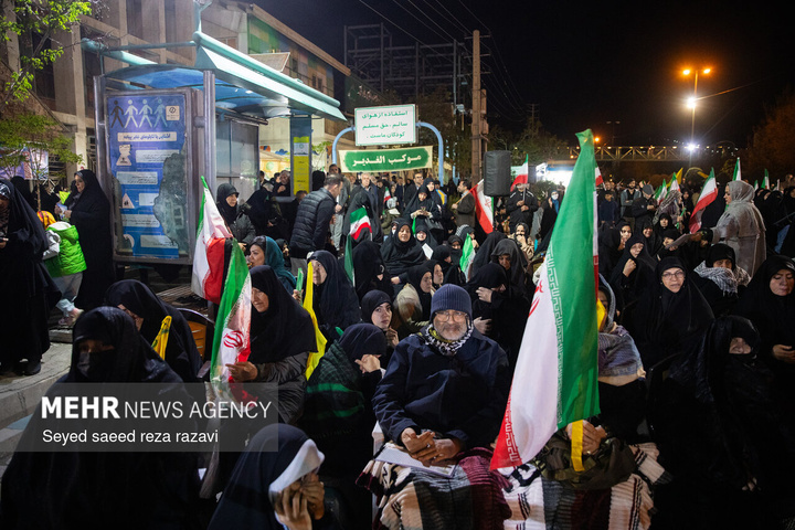 اجتماع حمایت از رزمندگان در مقابله با دشمن آمریکایی - صهیونی