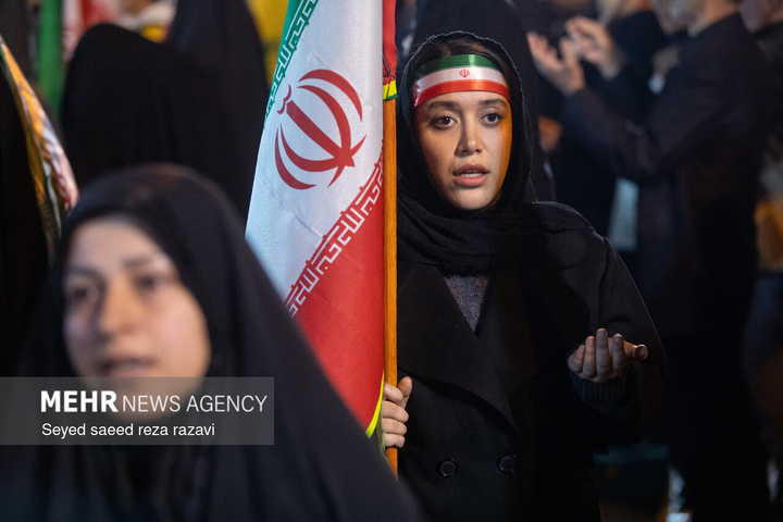 اجتماع حمایت از رزمندگان در مقابله با دشمن آمریکایی - صهیونی