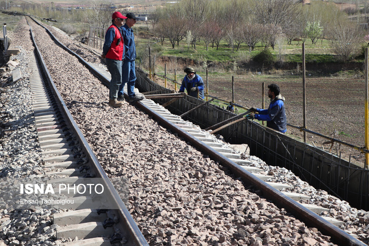 ترمیم ۴ روزه پل راه‌آهن امین‌آباد زنجان پس از حمله رژیم صهیونی آمریکایی