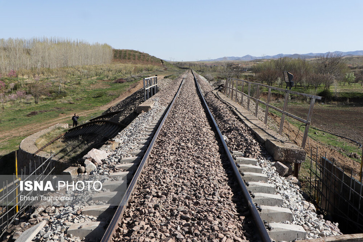 ترمیم ۴ روزه پل راه‌آهن امین‌آباد زنجان پس از حمله رژیم صهیونی آمریکایی