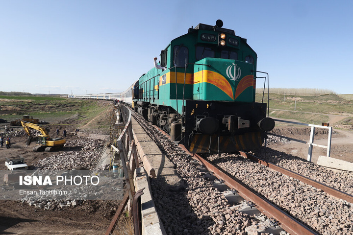 ترمیم ۴ روزه پل راه‌آهن امین‌آباد زنجان پس از حمله رژیم صهیونی آمریکایی