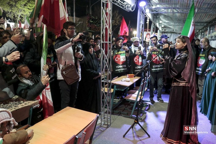 حضور نخبگان فرهنگی و رسانه‌ای ترکیه در اجتماع مردمی حمایت از جمهوری اسلامی ایران در تبریز