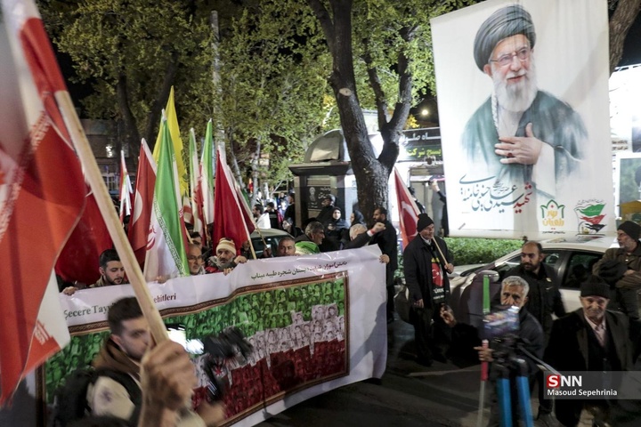 حضور نخبگان فرهنگی و رسانه‌ای ترکیه در اجتماع مردمی حمایت از جمهوری اسلامی ایران در تبریز