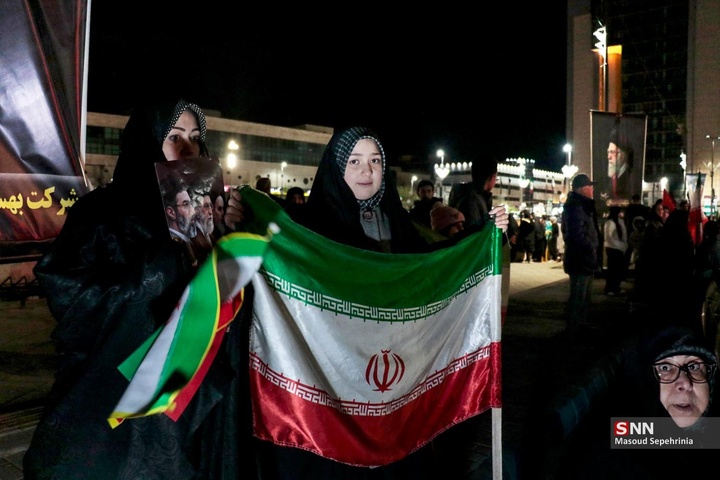 حضور نخبگان فرهنگی و رسانه‌ای ترکیه در اجتماع مردمی حمایت از جمهوری اسلامی ایران در تبریز