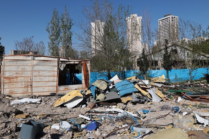 بازدید وزیر علوم از پژوهشگاه هوافضا در تهران