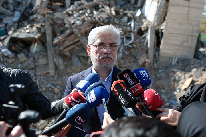 بازدید وزیر علوم از پژوهشگاه هوافضا در تهران