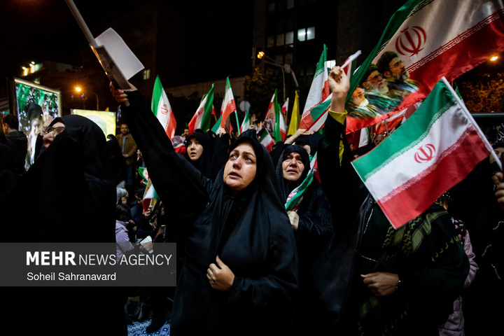 اجتماع حمایت از رزمندگان در مقابله با دشمن آمریکایی - صهیونی