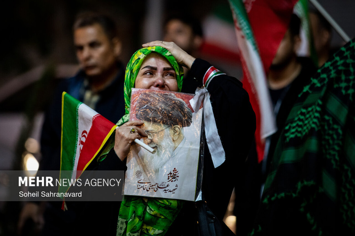 اجتماع حمایت از رزمندگان در مقابله با دشمن آمریکایی - صهیونی