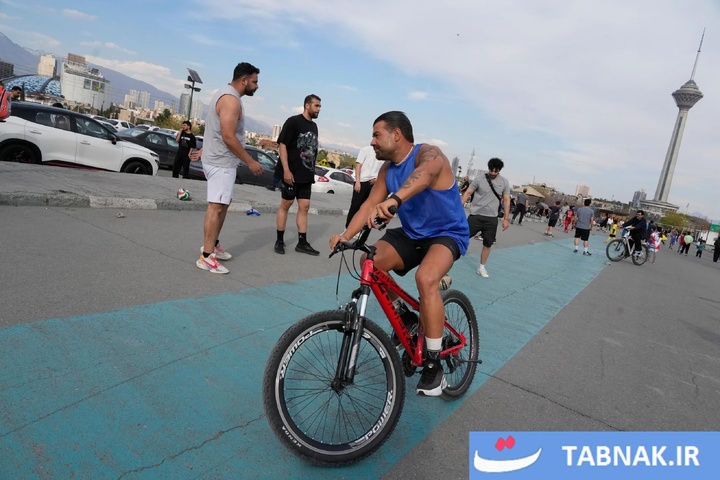 چهره زنده تهران؛ ترکیب لحظه‌ها و ایستادگی