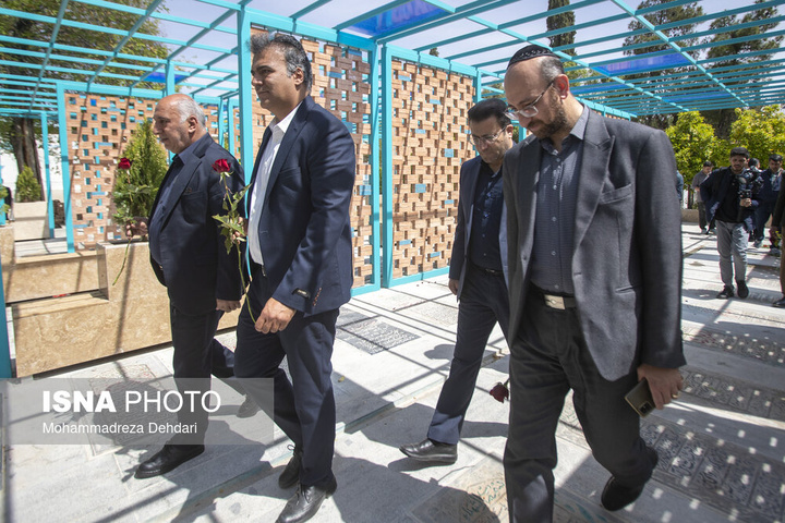 ادای احترام کلیمیان به شهدای «جنگ رمضان» - شیراز