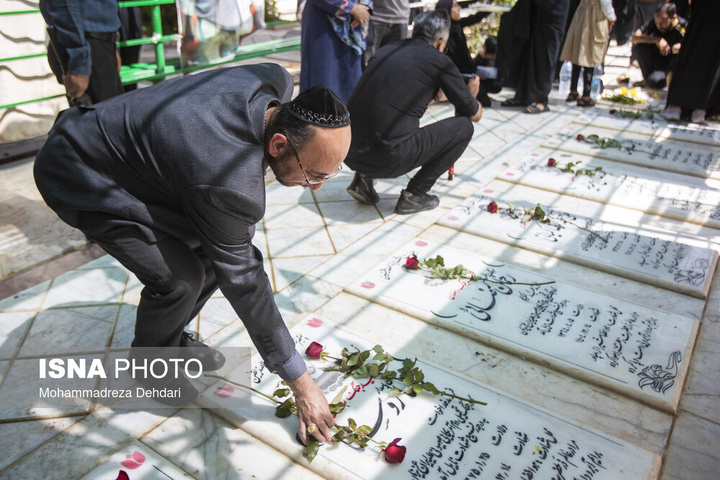 ادای احترام کلیمیان به شهدای «جنگ رمضان» - شیراز