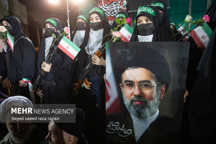 اجتماع حمایت از رزمندگان در مقابله با دشمن آمریکایی - صهیونی