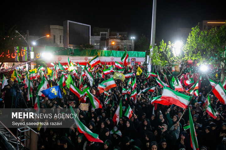 اجتماع حمایت از رزمندگان در مقابله با دشمن آمریکایی - صهیونی