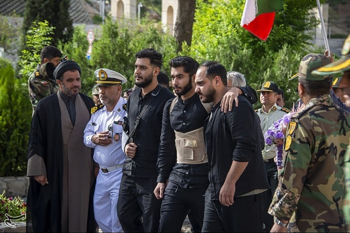 بازگشت ۹ دریادل ناو دنا به شیراز