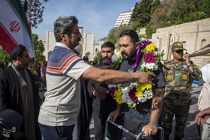 بازگشت ۹ دریادل ناو دنا به شیراز