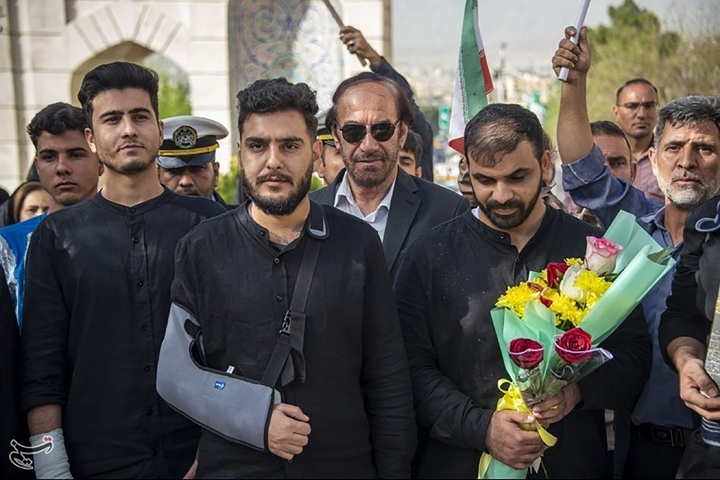 بازگشت ۹ دریادل ناو دنا به شیراز