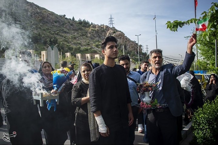 بازگشت ۹ دریادل ناو دنا به شیراز
