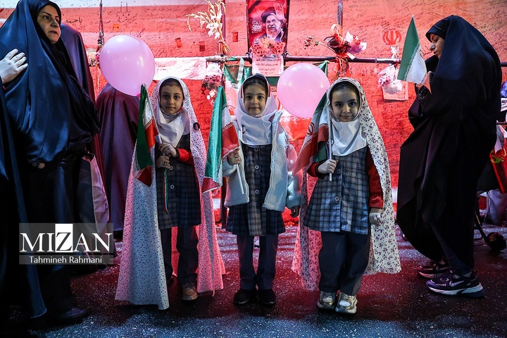 اجتماع دختران کشور دوست