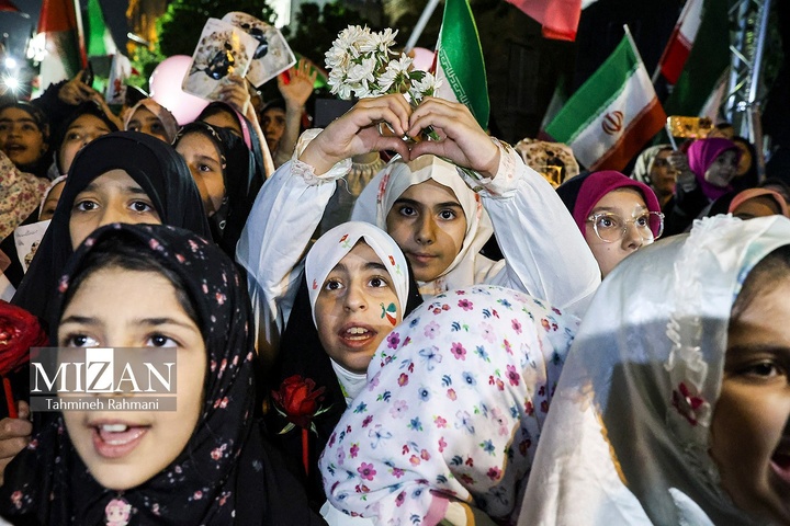 اجتماع دختران کشور دوست