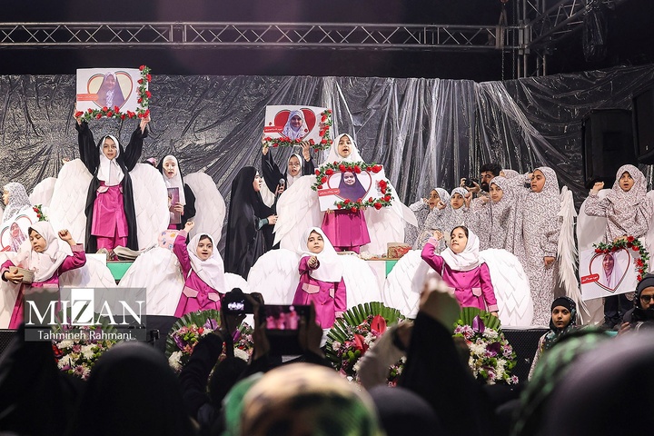 اجتماع دختران کشور دوست