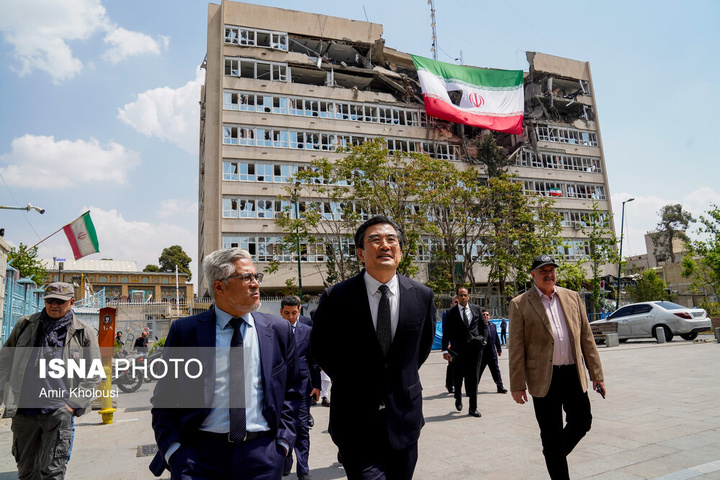 بازدید سفرا از مناطق آسیب دیده در جنگ رمضان