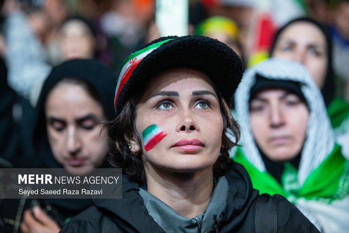 اجتماع حمایت از رزمندگان در مقابله با دشمن آمریکایی - صهیونی